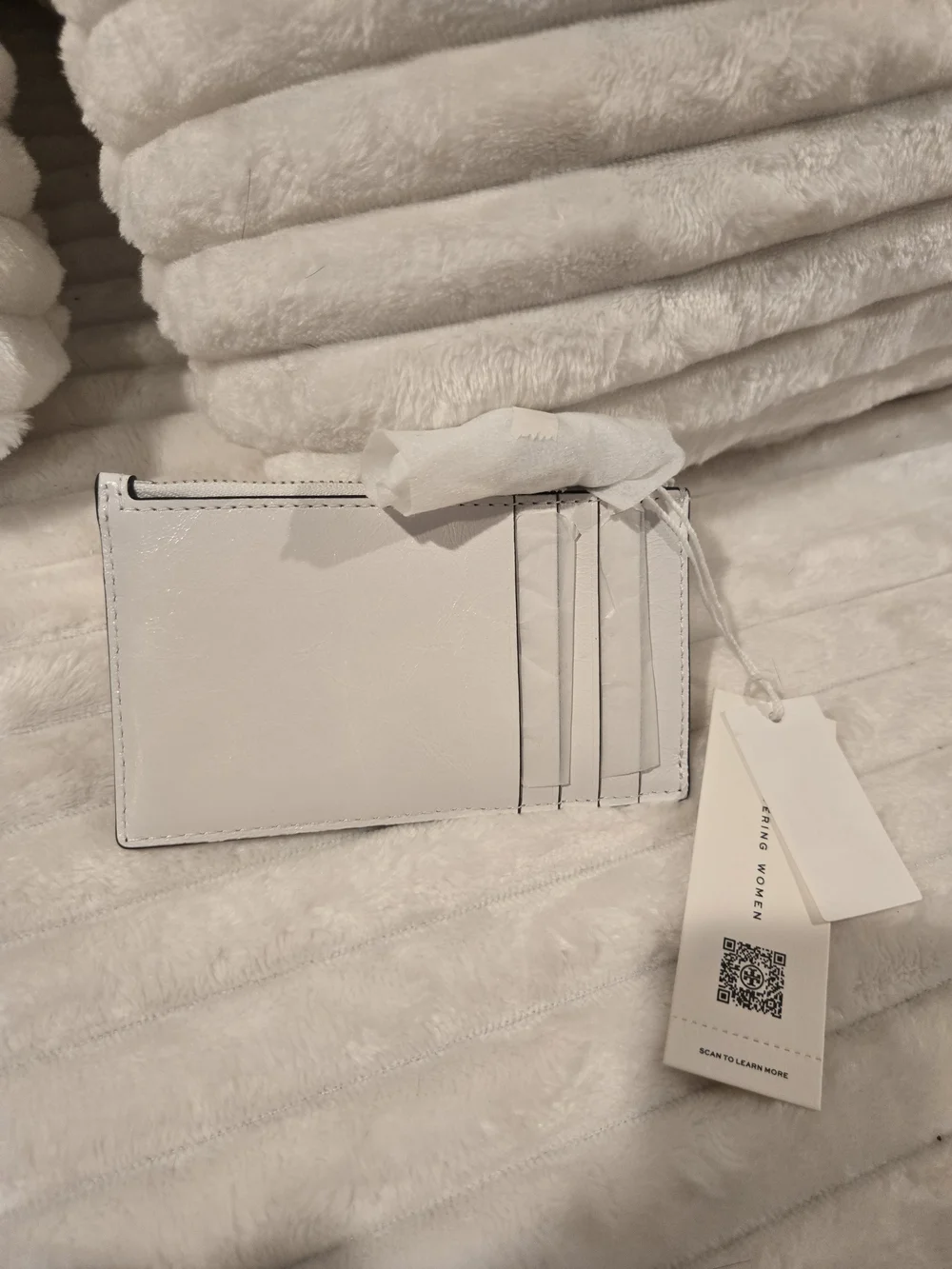 Tory Burch White Quilted Leather Phone Wallet with Logo
